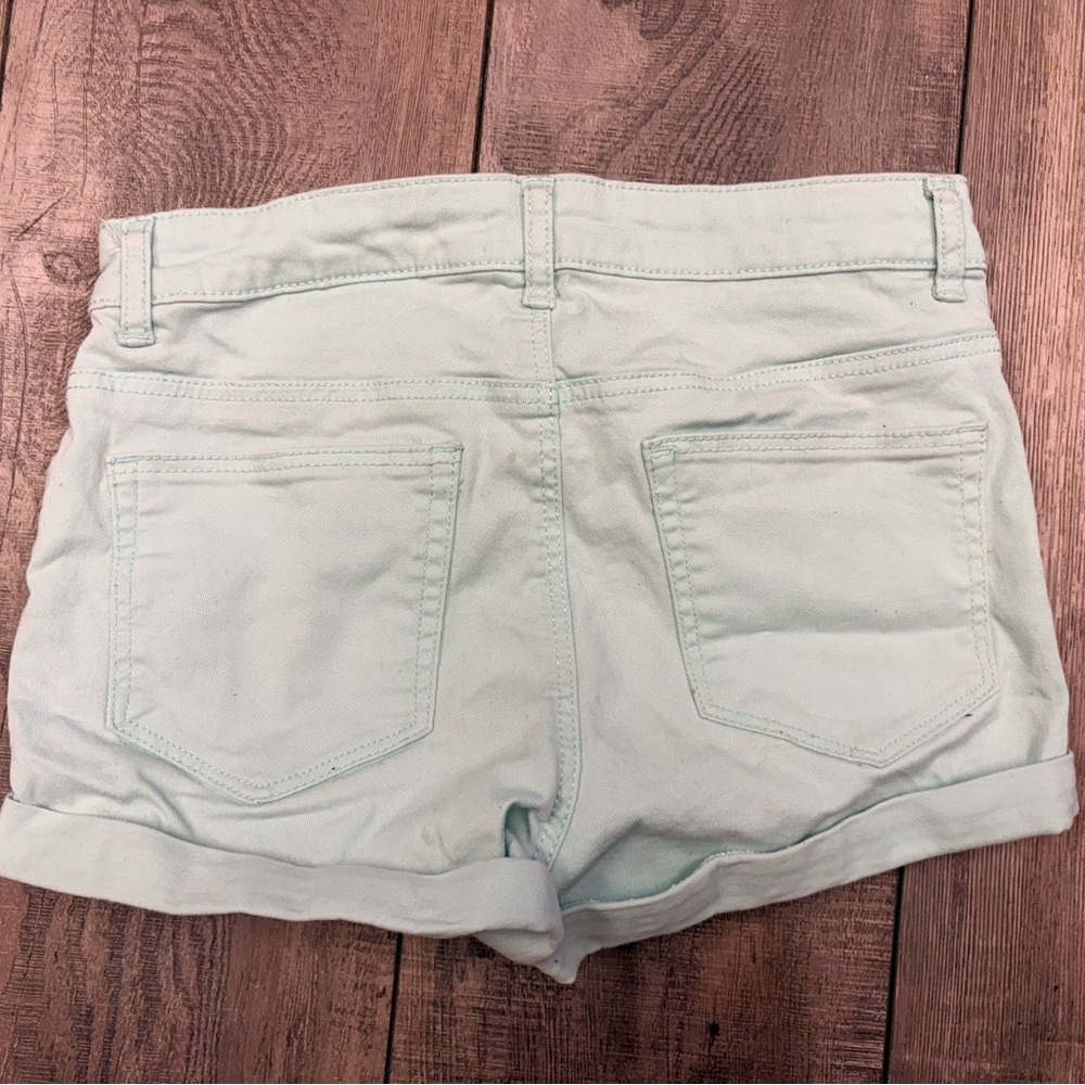 H&M Youth Light Mint Green Roll-Hem Denim Shorts - Picture 3 of 3
